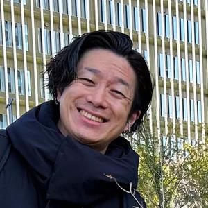 山本諒