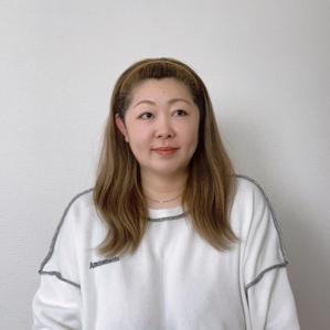 担当者名