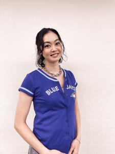安野 由真