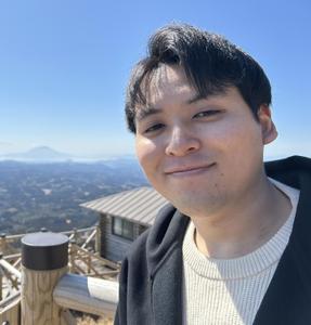 平城利秋