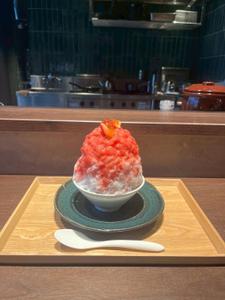 新里 かなえ