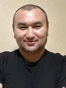 担当者名