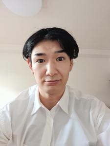 トモキ